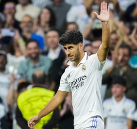 هل ينتقل أسينسيو من ريال مدريد إلى برشلونة مجانا؟