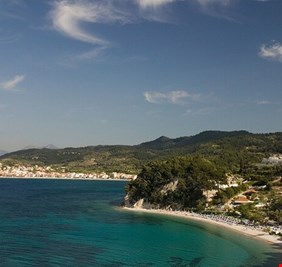 الأناضول : مسيرات تركية رصدت تسليح اليونان جزرا في إيجة