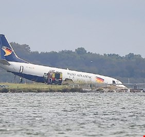 طائرة جانحة تعطل عمل مطار فرنسي