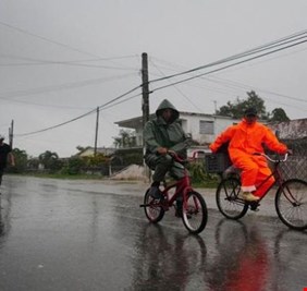 إيان يغرق كوبا في الظلام