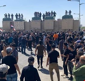 خلية الإعلام الأمني: مندسون استخدموا مواداً وادوات غير قانونية تسببت بسقوط عدد كبير من الجرحى في صفوف القوات الأمنية