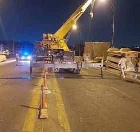 البدء بإغلاق جسر الجمهورية وسط بغداد ( صور)