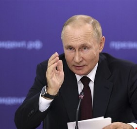 الكرملين: بوتين لم يقرر بعد ما إذا كان سيرشح نفسه لولاية جديدة