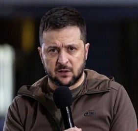 زيلينسكي يجمع التبرعات لتشكيل أسطول من الدرونات البحرية