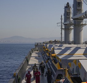 تركيا: 6 سفن محملة بالحبوب غادرت الموانئ الأوكرانية بعد استئناف صفقة الحبوب