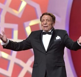 عادل إمام يظهر في مهرجان القاهرة السينمائي 2022