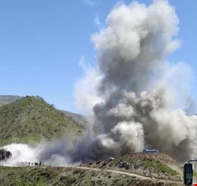 بعد ان حاصرتهم إيران وتركيا بمدافعها.. الأكراد يطالبون بغداد بإرسال قوات عسكرية الى الحدود