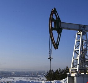 الاتحاد الأوروبي ينشر قرار تحديد سقف سعر النفط الروسي