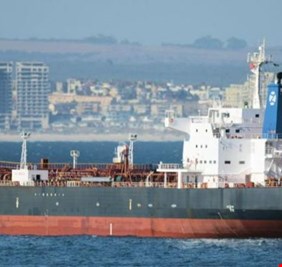 بعد العقاب الأوروبي.. سفن النفط الروسي عالقة في تركيا لهذا السبب