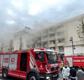 النيران تلتهم فندقا فاخرا في اسطنبول