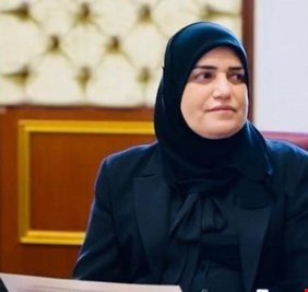 السفارة الأمريكية في بغداد تشيد بوزيرة المالية طيف سامي وتصفها بالمرأة الحديدية