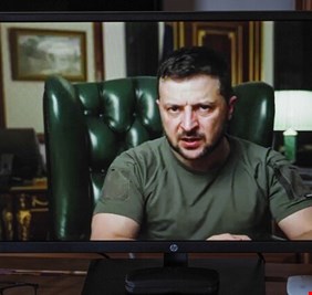 زيلينسكي: أوكرانيا بحاجة إلى إمدادات الكهرباء من أوروبا