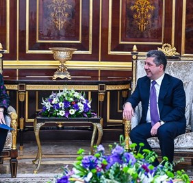 السفيرة الأمريكية رومانوسكي تلتقي بارزاني وتبحث معه ملف العلاقات مع بغداد