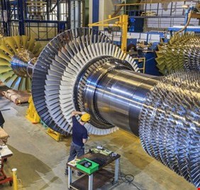 كندا تعيد فرض العقوبات على مشروع 