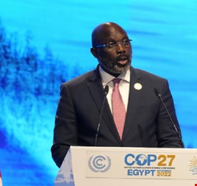 وسط تدهور الوضع المعيشي.. تظاهرات في ليبيريا ضد الرئيس الغائب منذ أسابيع في مونديال قطر