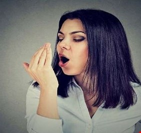كشف طريقة للتخلص من رائحة الفم الكريهة