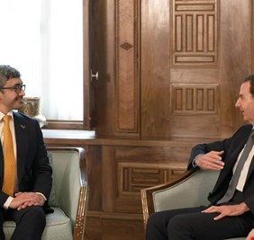 في دمشق.. لقاء يجمع الأسد بوزير الخارجية الإماراتي