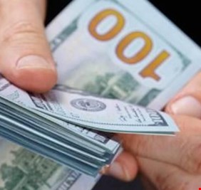 استمرار ارتفاع الدولار في بورصة العراق: 156 ألف دينار لكل ورقة