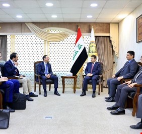 الاعرجي يناقش مع سفير فرنسا انهاء ملف مخيم الهول