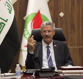 انباء عن استقالة وزير النفط والسبب ضغوطات 