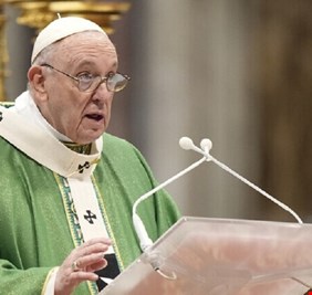 البابا فرانسيس يأمل في تمديد وقف إطلاق النار في أوكرانيا