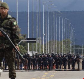 البرازيل.. توقيف نحو 1500 من المشاركين في الاحتجاجات