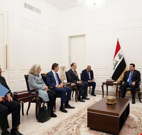 ماذا بحث السوداني مع مبعوث الرئيس الأمريكي بايدن ؟