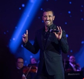 كاظم الساهر يبارك فوز المنتخب الوطني بلقب خليجي 25: فرحتونا يا أبطال