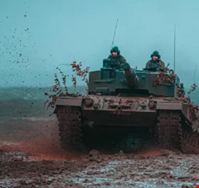 الخارجية الألمانية: برلين لن تعارض إرسال وارسو دبابات 