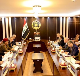 الاعرجي يترأس اجتماعاً لمناقشة أوضاع اللاجئين في العراق
