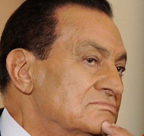 سكرتير مبارك يكشف موقف الرئيس الراحل من الجيش المصري مع شعوره باقتراب نهاية حكمه