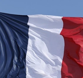 فرنسا تستدعي سفيرها في بوركينا فاسو