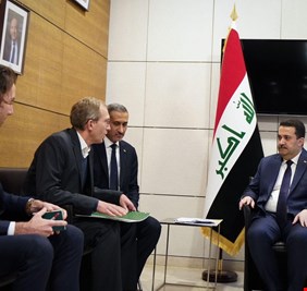 قطار بغداد المعلق على طاولة السوداني في باريس