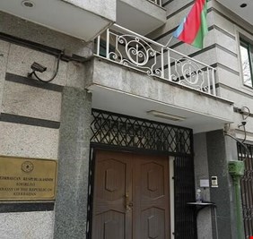 بدء إجلاء السفارة الأذربيجانية من طهران