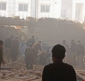 28 قتيلا وأكثر من 150 جريحا في انفجار بمسجد داخل مقر للشرطة في بيشاور