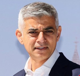 عمدة لندن يدعو إلى التبرع لمتضرري زلزال تركيا وسوريا