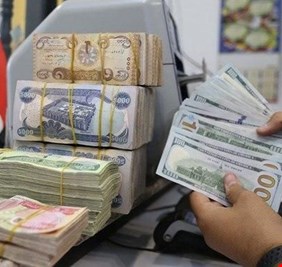 أسعار الدولار تتراجع إلى ما دون الـ150 ألف دينار بالعراق