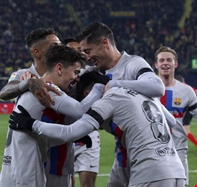 الدوري الإسباني.. برشلونة يعود بفوز ثمين من ملعب فياريال