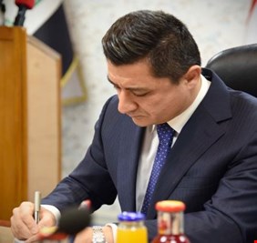 وزير العدل يقرر عزل موظفين بسبب اضرارهم بالوظيفة العمومية