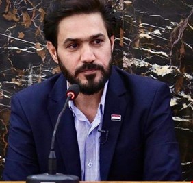 رئيس الكتلة الصدرية المستقيلة يصوب نحو قيادات تيارية ببيان للصدر: كل من يشترك في الحكومة ليس منا !!