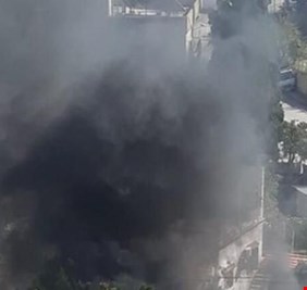 لبنان.. مسلحون يرهبون أصحاب المحال بإغلاقها احتجاجا على تردي الأوضاع المعيشية