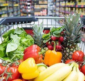 خبيرة تغذية تكشف الخطأ الرئيسي في النظام الغذائي لكبار السن
