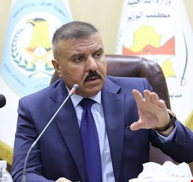 وزير الداخلية يتابع شخصيا نتائج توجيهاته بتفتيش مواقع أمنية  ويوجه بتسهيل إجراءات تسجيل المركبات