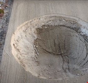 تركيا.. ظهور مفاجئ لحفرة عملاقة في قونية يثير الحيرة