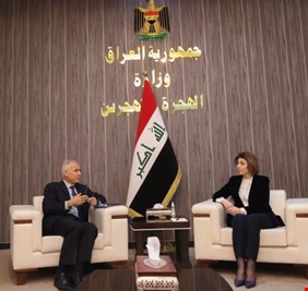 وزير الهجرة تبحث مع نائب الممثل الخاص للأمم المتحدة للشؤون الإنسانية خطة الوزارة لعودة النازحين