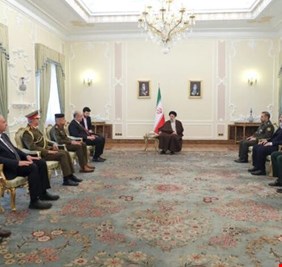 ماذا ابلغ الرئيس الإيراني وزير الدفاع العراقي ثابت العباسي خلال زيارته لطهران؟