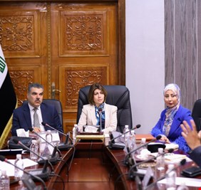 وزير الهجرة تشكل غرفة عمليات طوارئ لإجلاء وإيواء العوائل تحسباً لأي أزمة مناخية