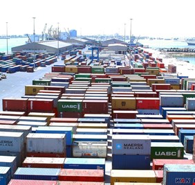 العراق يستورد بقيمة 20 مليار دولار من الإمارات خلال العام الماضي !!