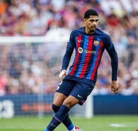أراوخو يمنح برشلونة ميزة تعاقدية