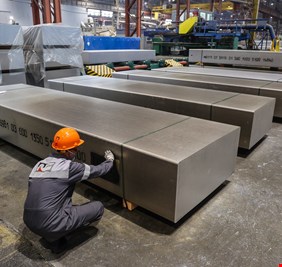 العراق يبدأ بتصدير صفائح الألمنيوم الى سوريا ولبنان